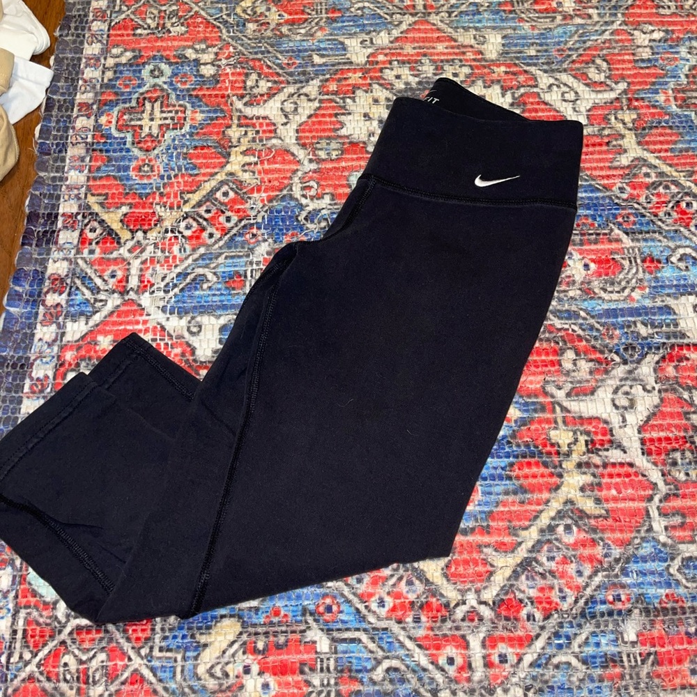 Nike crop leggings